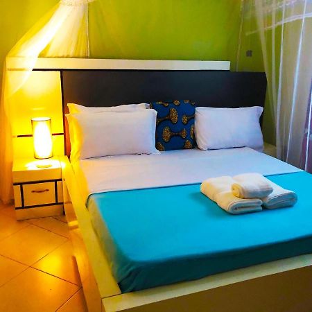 Airport Unique Hotel Εντέμπε Εξωτερικό φωτογραφία