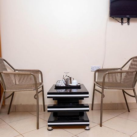 Airport Unique Hotel Εντέμπε Εξωτερικό φωτογραφία