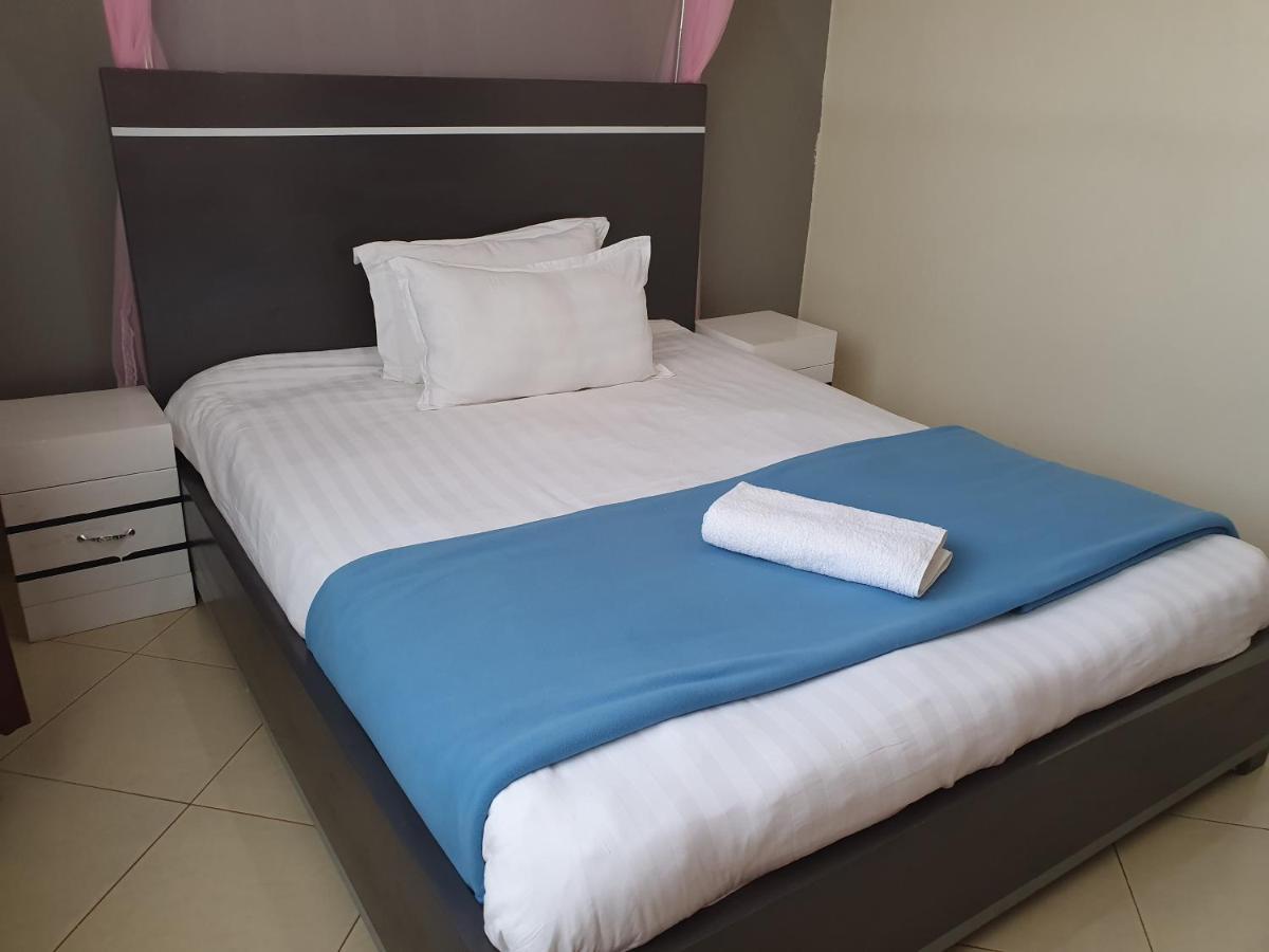 Airport Unique Hotel Εντέμπε Εξωτερικό φωτογραφία