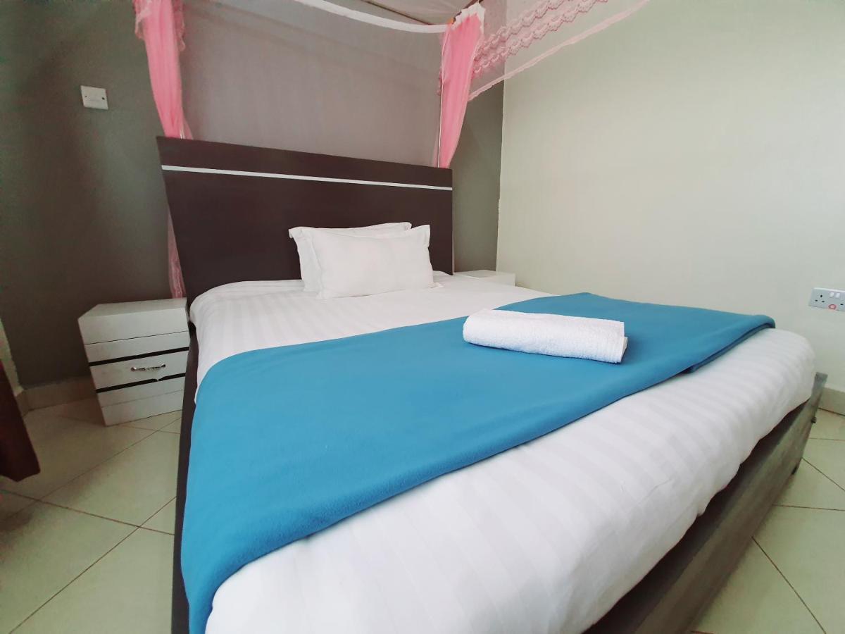 Airport Unique Hotel Εντέμπε Εξωτερικό φωτογραφία