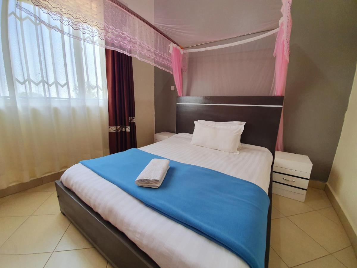 Airport Unique Hotel Εντέμπε Εξωτερικό φωτογραφία